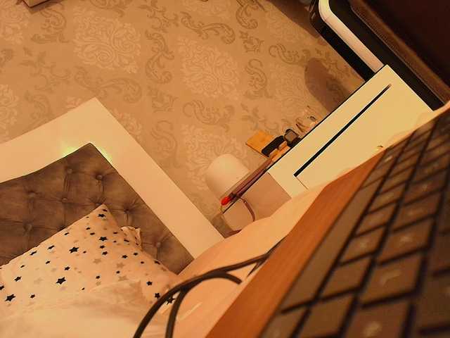 SallyeLeins live webcam show