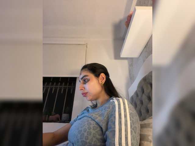 SallyeLeins's BongaCams show and profile