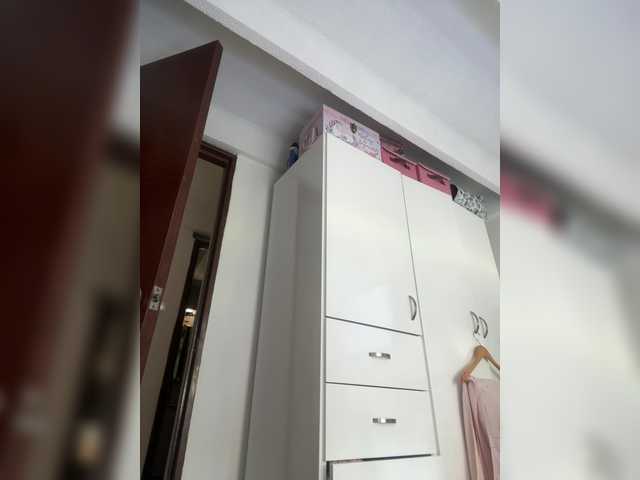 SallyeLeins's BongaCams show and profile