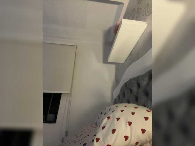 SallyeLeins's BongaCams show and profile