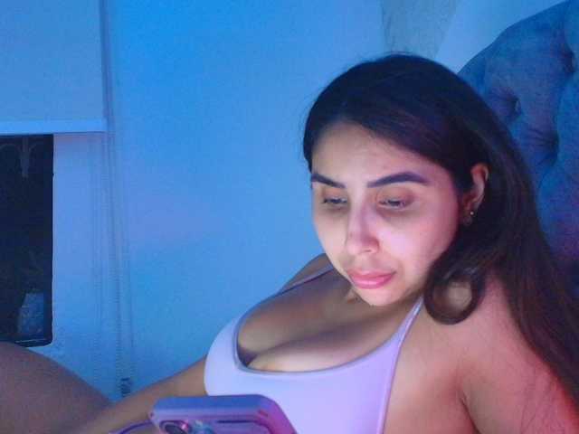 SallyeLeins live cam on BongaCams