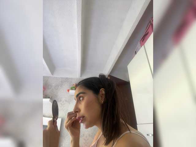  SallyeLeins chat room