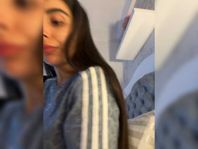 SallyeLeins's BongaCams show and profile