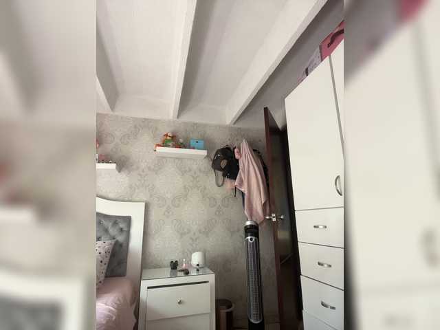 SallyeLeins live webcam show