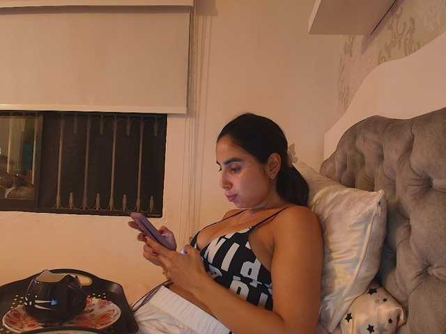 SallyeLeins live webcam show