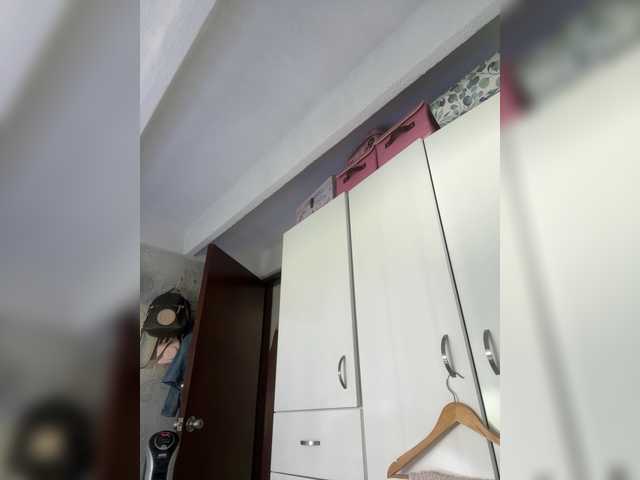 SallyeLeins's BongaCams show and profile