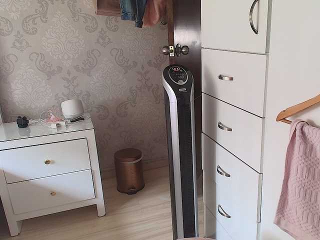 SallyeLeins live cam on BongaCams