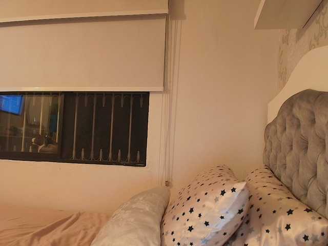 SallyeLeins live webcam show