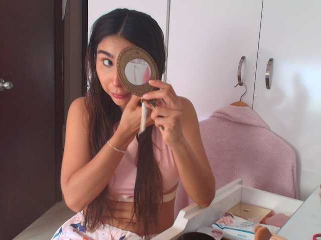 SallyeLeins live cam on BongaCams