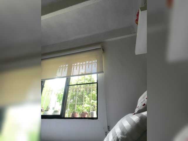  SallyeLeins chat room