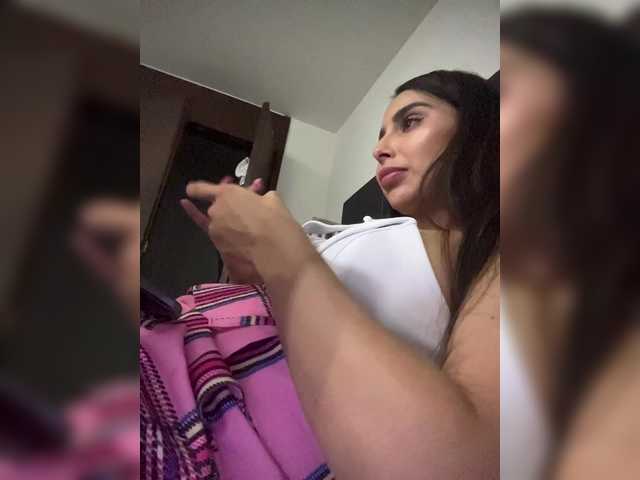 SallyeLeins live webcam show