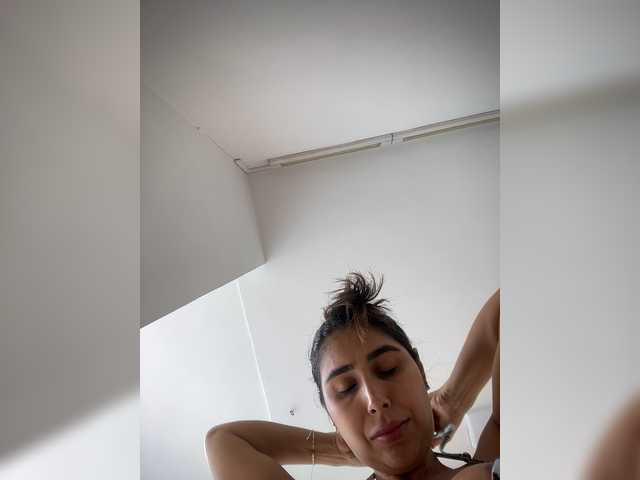 SallyeLeins live webcam show
