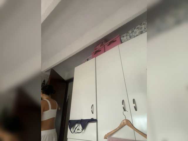 SallyeLeins's BongaCams show and profile