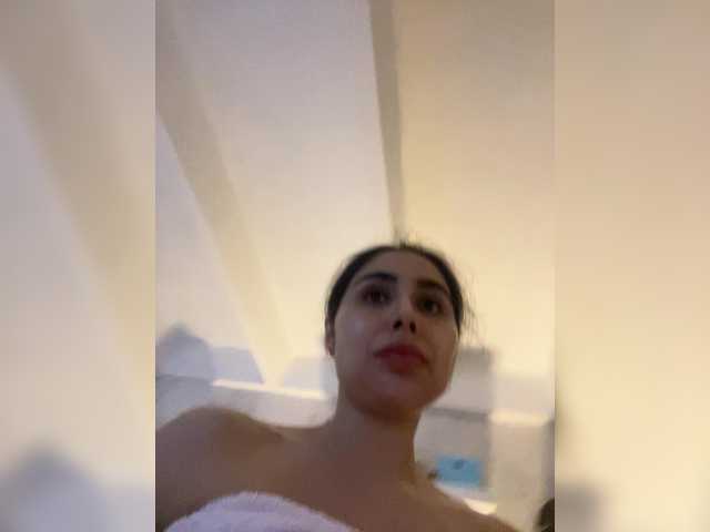 SallyeLeins's BongaCams show and profile