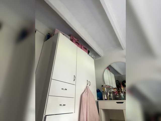 SallyeLeins live cam