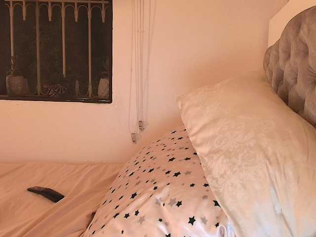 SallyeLeins live webcam show