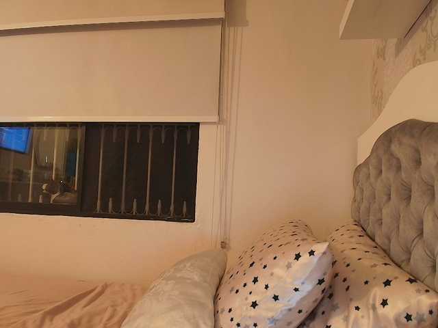 SallyeLeins live webcam show