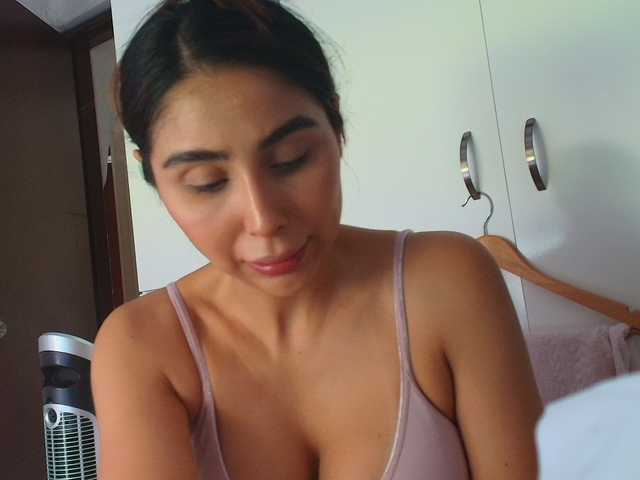 SallyeLeins live cam on BongaCams