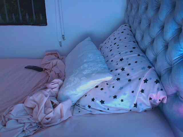 SallyeLeins webcam