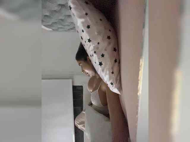SallyeLeins webcam