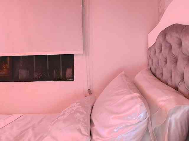 SallyeLeins webcam
