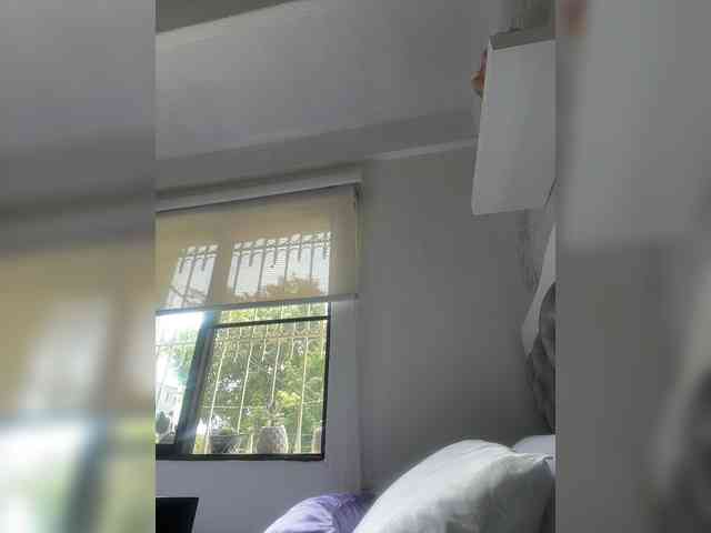 SallyeLeins webcam