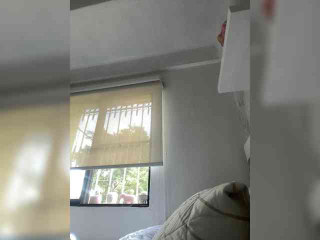 SallyeLeins webcam