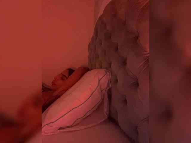 SallyeLeins webcam