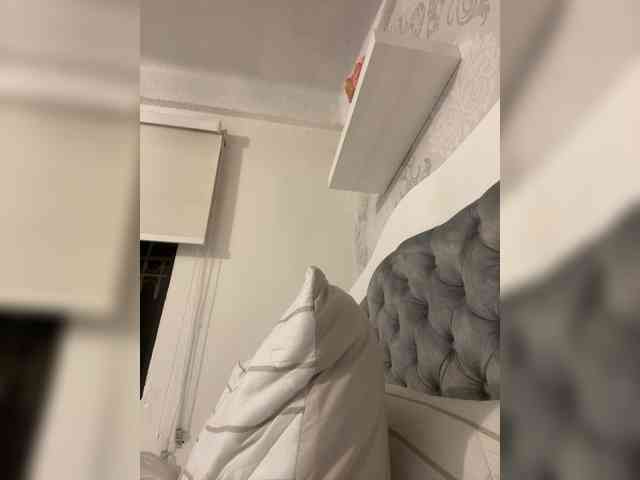 SallyeLeins webcam