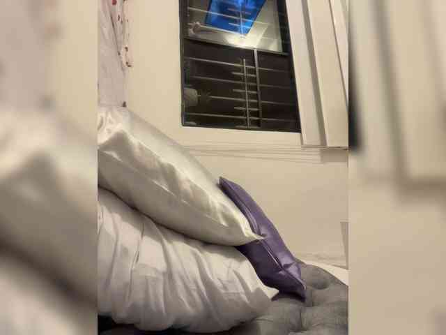 SallyeLeins webcam