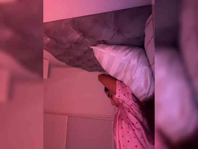 SallyeLeins webcam