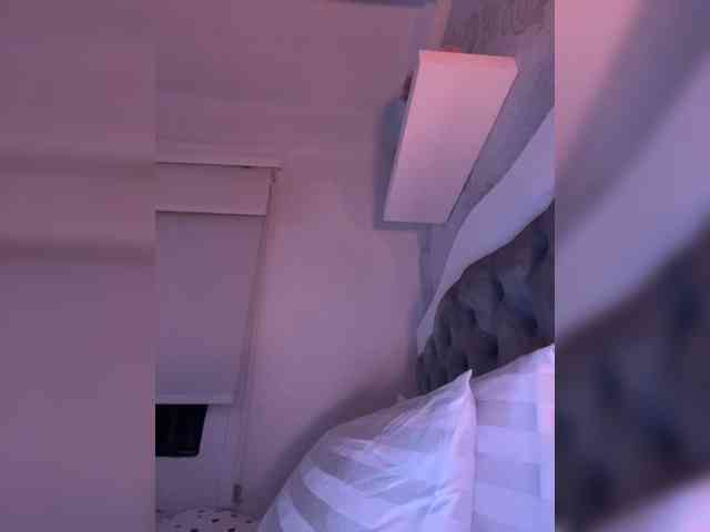 SallyeLeins webcam