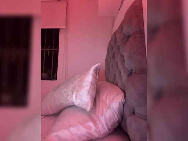 SallyeLeins webcam