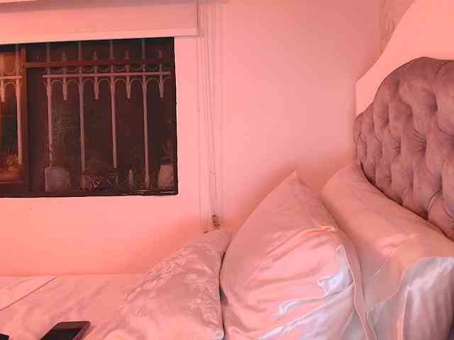 SallyeLeins webcam