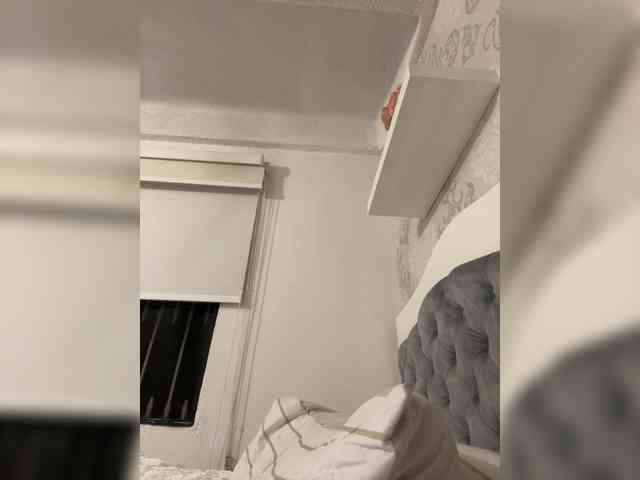 SallyeLeins webcam
