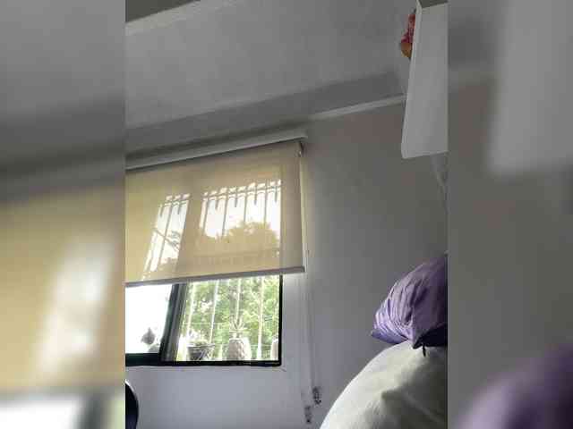 SallyeLeins webcam