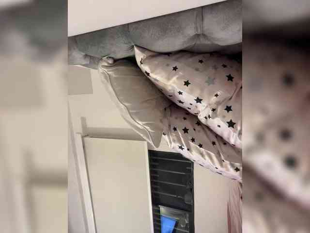 SallyeLeins webcam