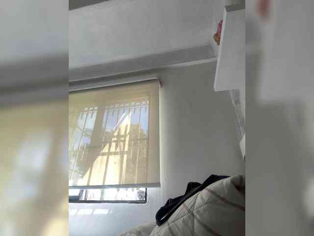 SallyeLeins webcam