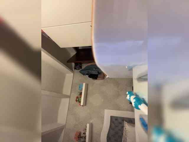 SallyeLeins webcam