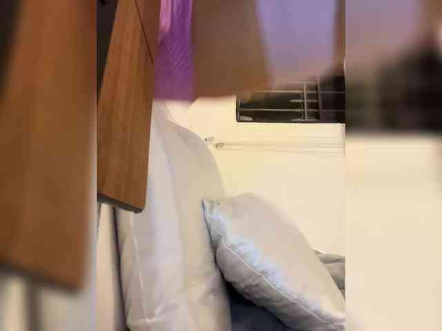 SallyeLeins webcam