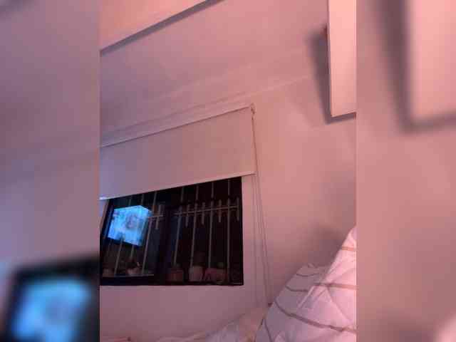 SallyeLeins webcam
