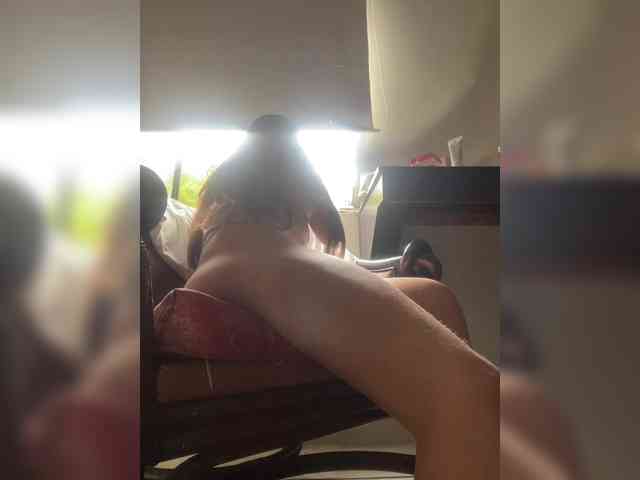 SallyeLeins webcam