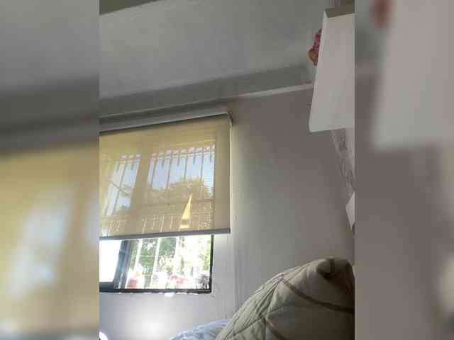 SallyeLeins webcam