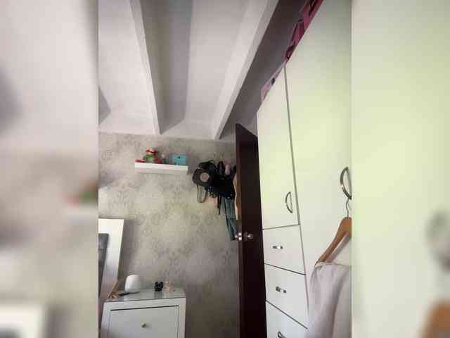 SallyeLeins webcam