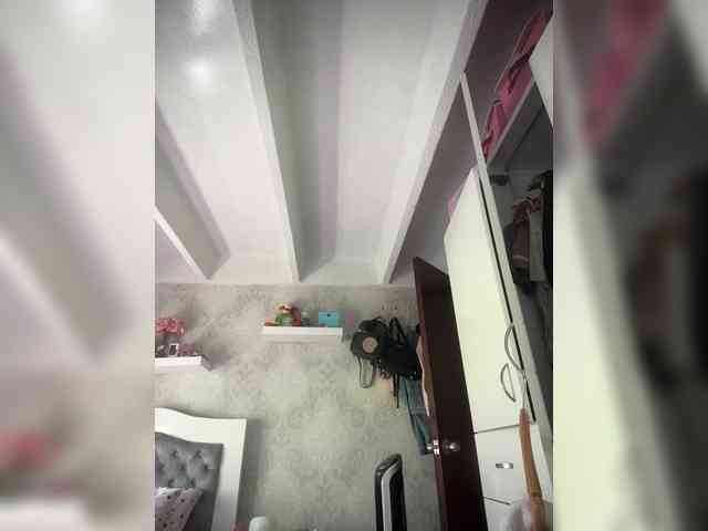 SallyeLeins webcam