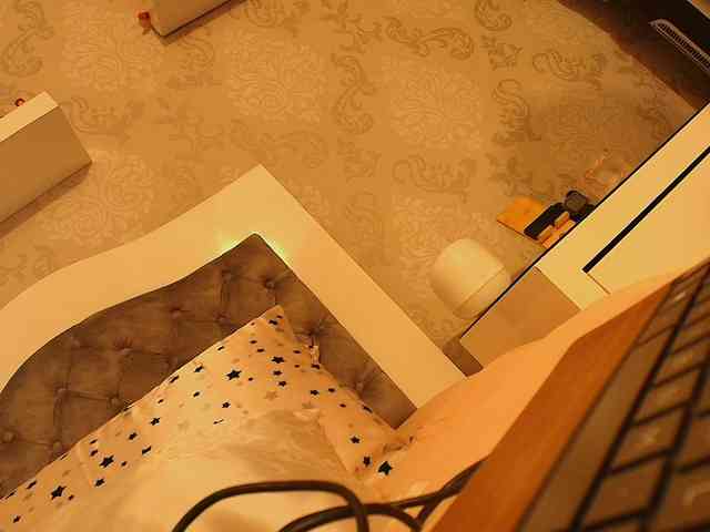 SallyeLeins webcam