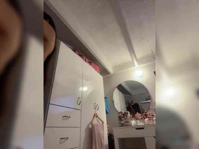 SallyeLeins webcam