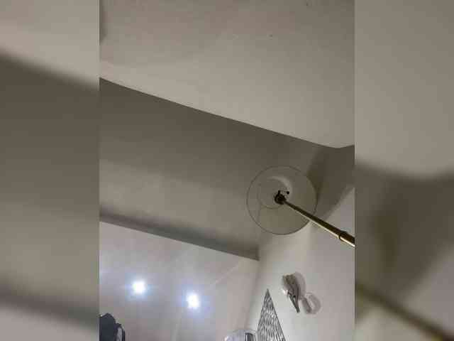 SallyeLeins webcam