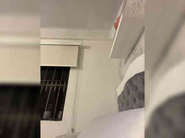 SallyeLeins webcam