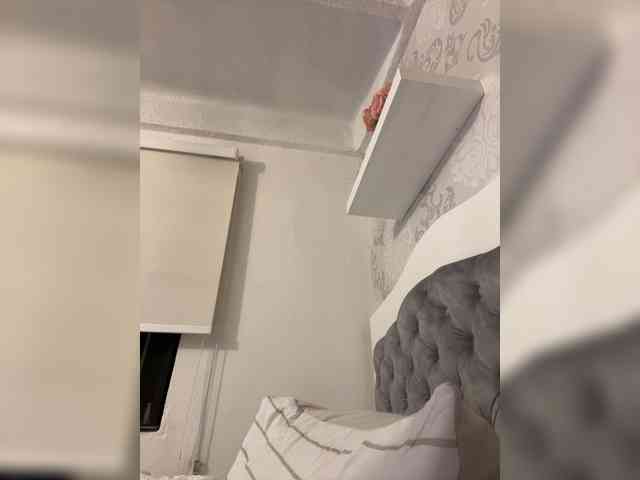 SallyeLeins webcam